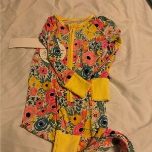 Little sleepies zippy secret garden 12-18 nwt